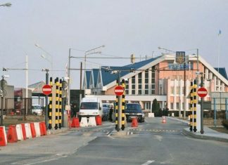 Стала відома дата, коли відновиться пропуск легкових автомобілів на КПП “Краковець”
