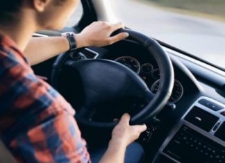 Деяким українцям доведеться отримувати нові водійські права: названі причини