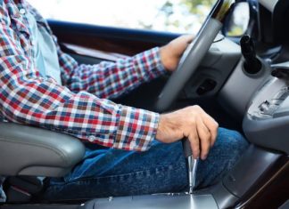 В Україні відкрито інформацію про спеціалістів авто та автошкіл