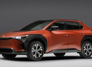 Toyota викупить відкликані електрокари