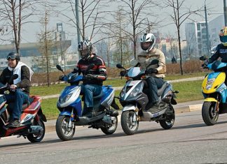 Чи потрібно водію скутера техпаспорт і посвідчення водія