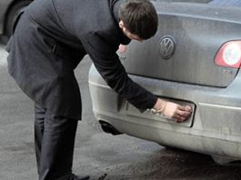 В Україні тепер будуть штрафувати за брудні номери