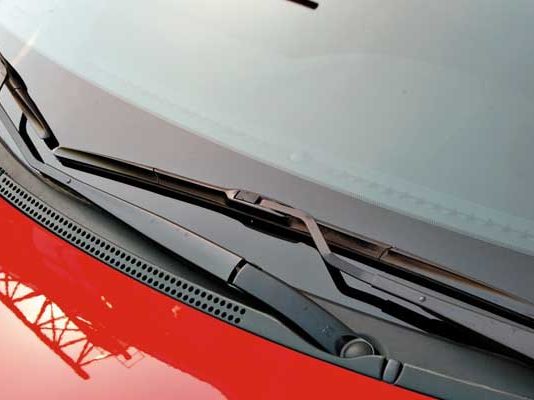 Експерти розповіли, як можна продовжити життя автомобільним двірникам