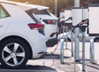 Електромобілі вийшли на рекордний продаж у Європі та США