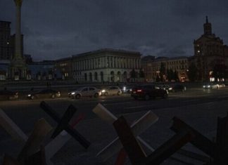 Бюджетні речі, які убережуть від зіткнення з машиною у пітьмі