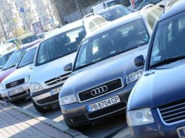 Зупиняти на дорогах та перевіряти: як можуть стежити за “євробляхами” після повернення техогляду