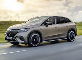 Mercedes-Benz пропонує зробити електромобілі потужнішими та швидшими за абонентську плату