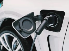 У Європі можуть запровадити обмеження для електрокарів через енергокризу