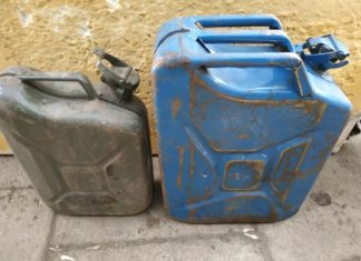 Українців закликали робити запаси бензина та дизпалива