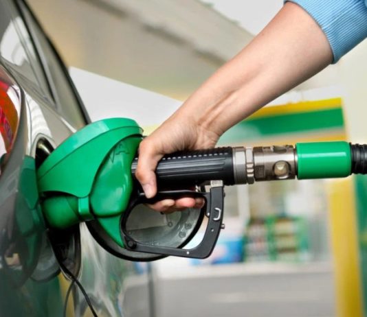 Чи будуть наслідки при довгому зберіганні бензину в баку