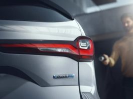 Новий кросовер Mazda CX-90: розкрито деталі про технічне оснащення