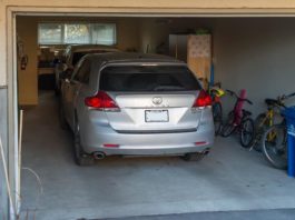 Стало відомо, чому не варто тримати авто в гаражі взимку