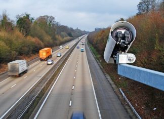 Українцям назвали способи, як перевірити наявність штрафів та боргів