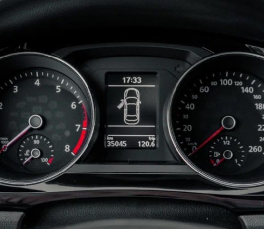 Експерт назвав неочевидні ознаки скрученого пробігу