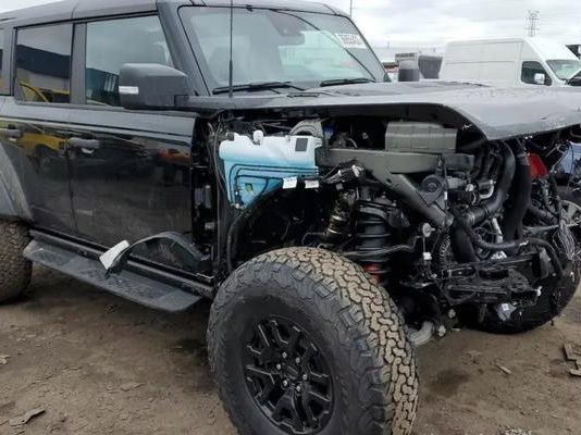 У США розбитий Ford Bronco пропонують за 15 000 доларів