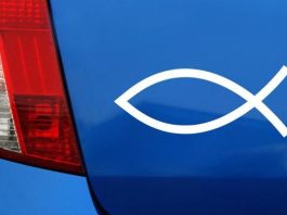 Знак рибки на машині – що означає і навіщо він потрібний