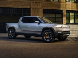 Електромобілі Rivian зможуть заряджати інші машини та живити вдома