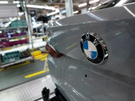 Які виробники все ще продовжують випускати якісні автомобілі