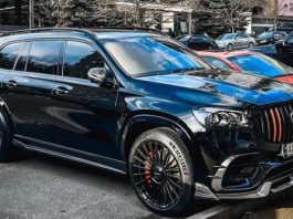 У Києві помітили рідкісний Mercedes GLS у тюнінгу від Brabus – фото