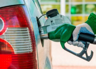 Українські АЗС можуть продавати російське пальне, – експерти