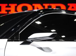 Модельний ряд Honda поповнився футуристичними кросоверами