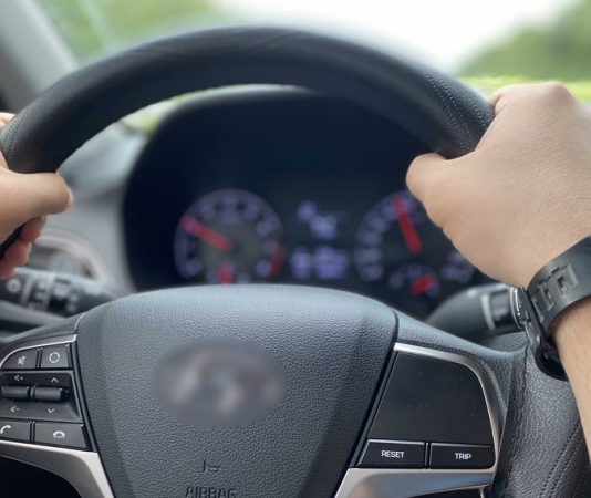 Ці 10 речей потрібно завжди возити з собою в машині на випадок дорожнього затору або екстреної ситуації