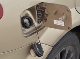 Експерт пояснив, як заощадити на бензині