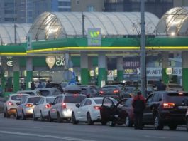 Запасайтесь бензином. На Україну через тиждень чекає паливна криза: