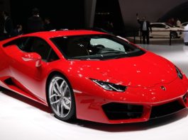 У Києві евакуатор забрав Lamborghini за $300 000, фото