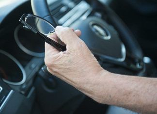 Людей старше 65 років можуть позбавити водійських прав