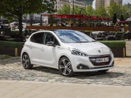 Топ-3 дешевих французьких автомобілів, які відрізняються якістю, надійністю і довговічністю