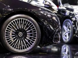 Нова система Mercedes-Benz може збожеволіти від українських доріг