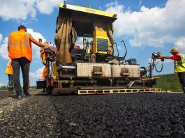 Українців зобов’яжуть платити за проїзд дорогами — до чого слід готуватися водіям