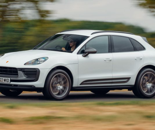 Електричний Porsche Macan показали у всій красі