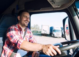 Навіщо досвідчені водії возять у автомобілі спирт