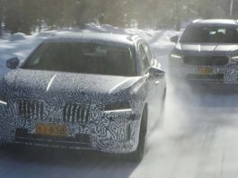 Чеська компанія Skoda провела серйозні тести моделей Superb та Kodiaq в умовах екстремального холоду та спеки