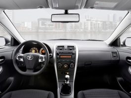 Найнадійніші 15-річні автомобілі та скільки вони зараз коштують