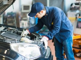 Три причини чому краще не обслуговувати свій автомобіль у офіційного дилера