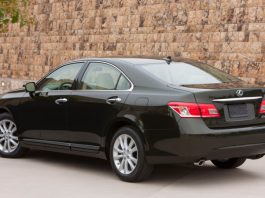 Названі найнадійніші автомобілі Lexus на вторинному ринку