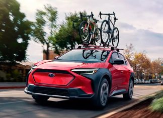 Квадратне кермо стає трендом. Тепер у лінійці Subaru