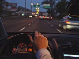 Топ-6 порад, як не заснути за кермом