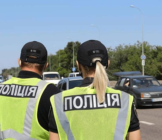 Водіям було надано п’ять порад, як змусити патрульного поліцейського зупинити автомобіль