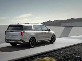 У Мережі показали салон оновленого Kia Carnival 2024 року