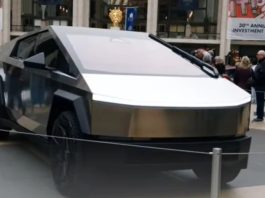 З’явилося «живе» відео із серійним пікапом Tesla Cybertruck, який виглядає дуже ефектно