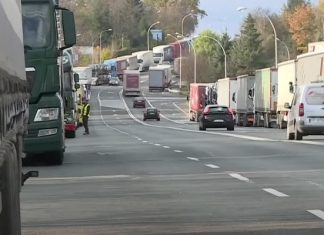 Ще одна європейська країна заборонила в’їзд для українських фур