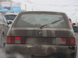 Водіям нагадали про штраф за номерні знаки, який можна отримати через негоду