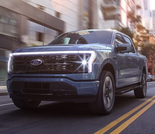Ford скоротить виробництво найпопулярнішого електропікапа F-150 Lightning
