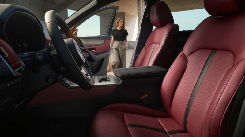 Недорогий конкурент Lexus RX від Mazda дебютував на ринку США