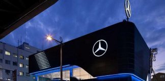 Mercedes-Benz виставив на торги усі німецькі автосалони