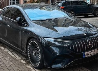 В Україні земечений потужний спорткар Mercedes на електротязі за 3,8 млн грн